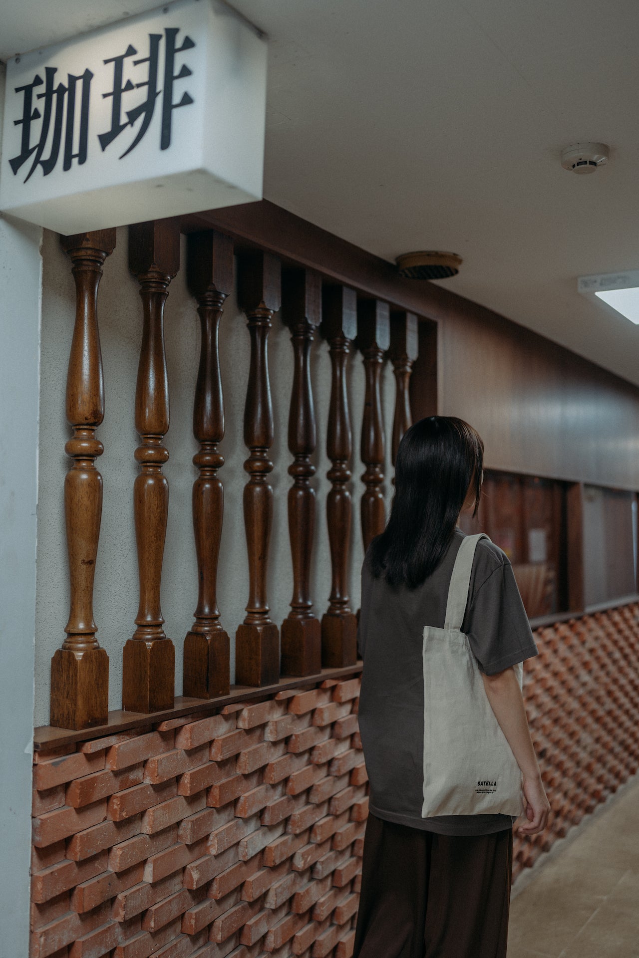 SATELLA LOGO TOTE BAG