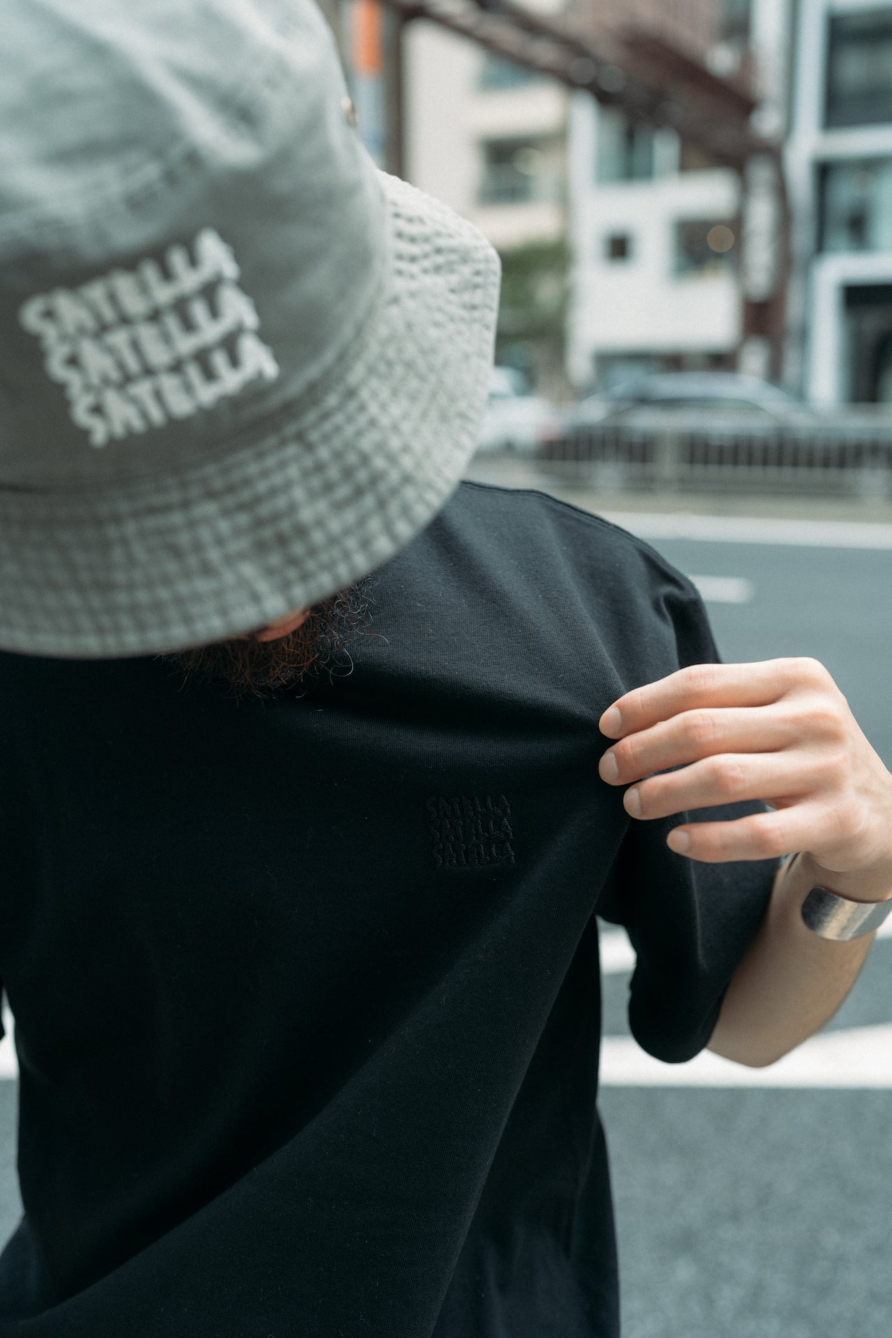 SATELLA T-SHIRT