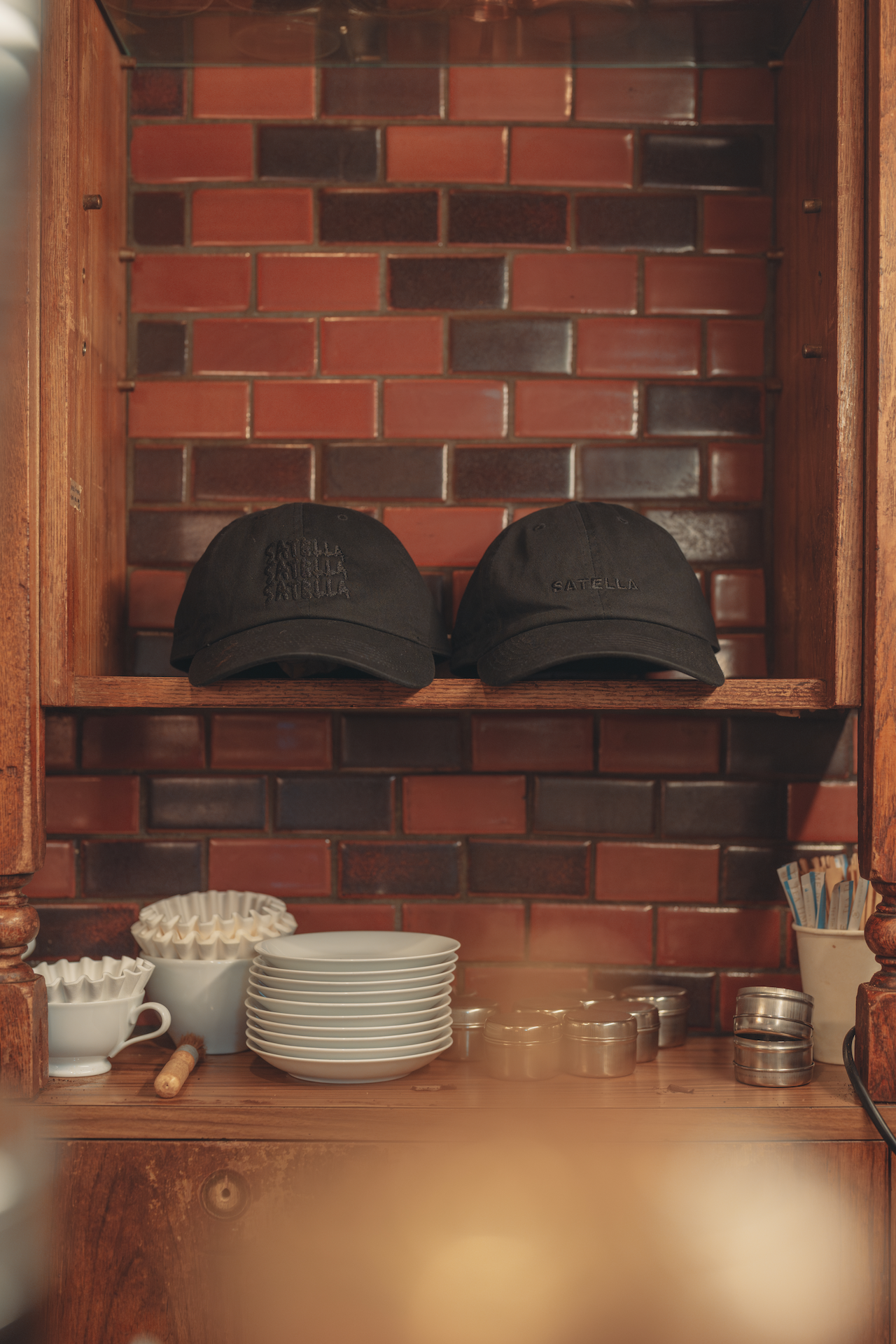 SATELLA LOGO CAP